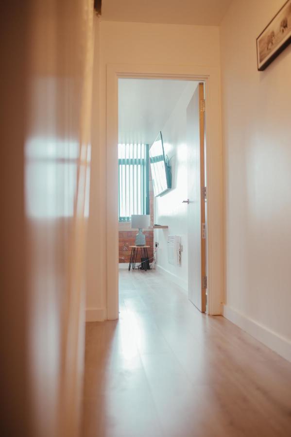 Bv Luxury Apartment Penthouse Conditioning House ブラッドフォード エクステリア 写真