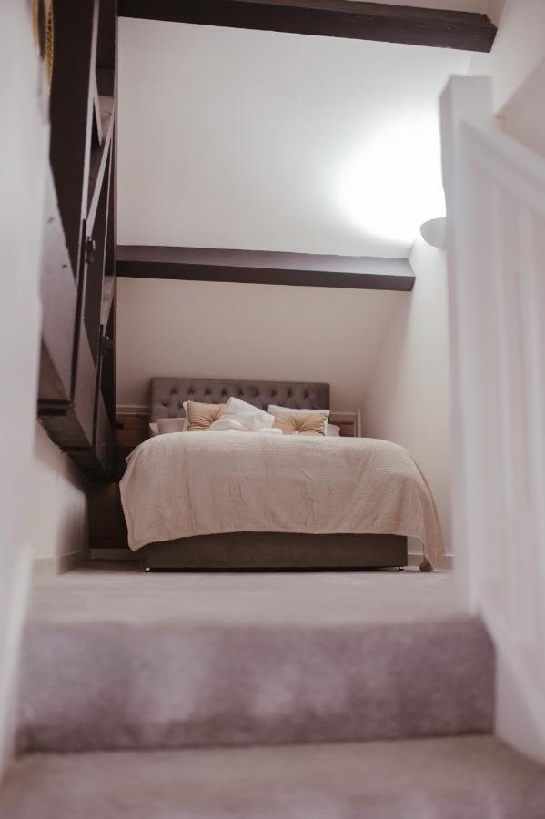 Bv Luxury Apartment Penthouse Conditioning House ブラッドフォード エクステリア 写真